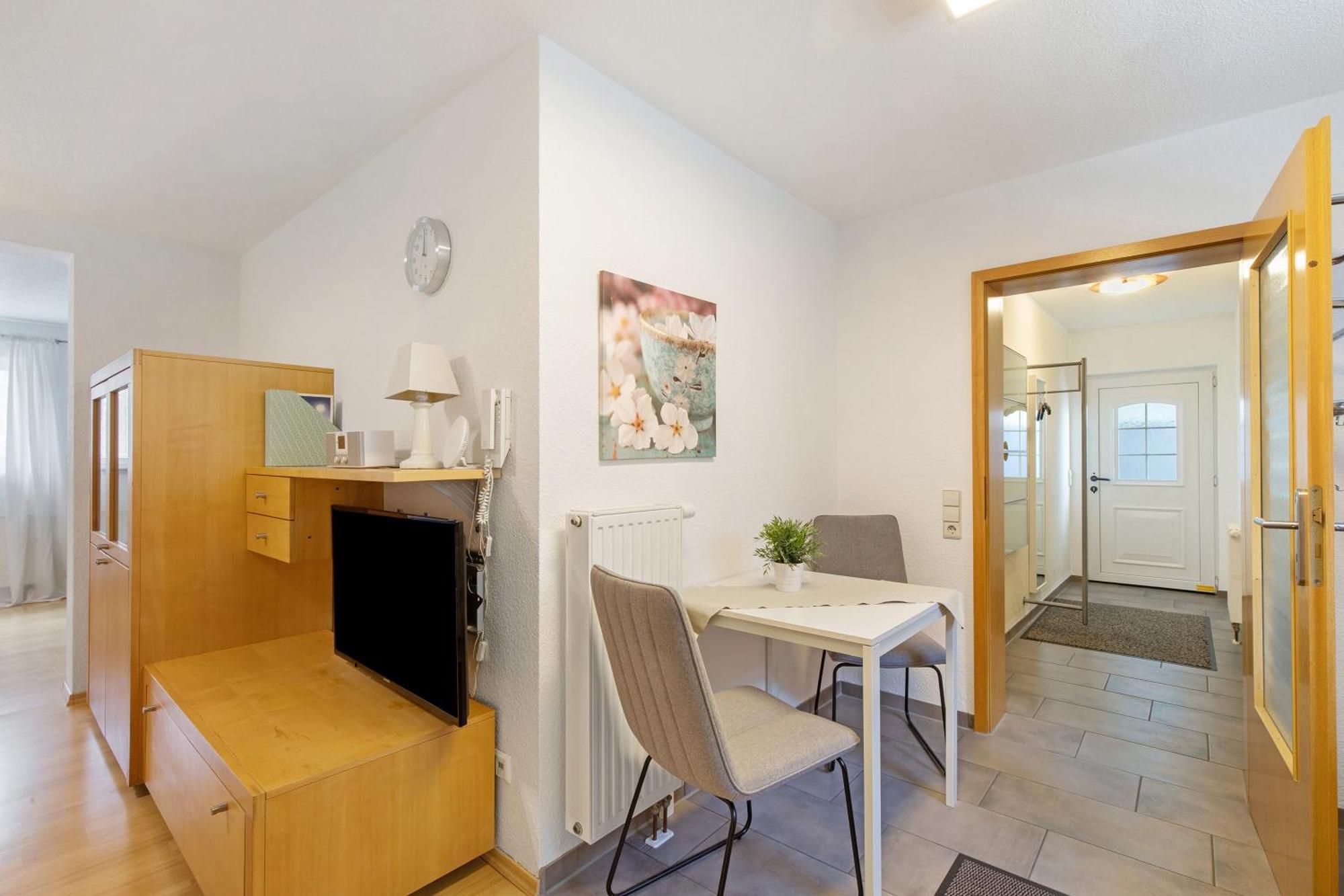 Ferienwohnung Emilia, 36Qm Münsingen Kültér fotó